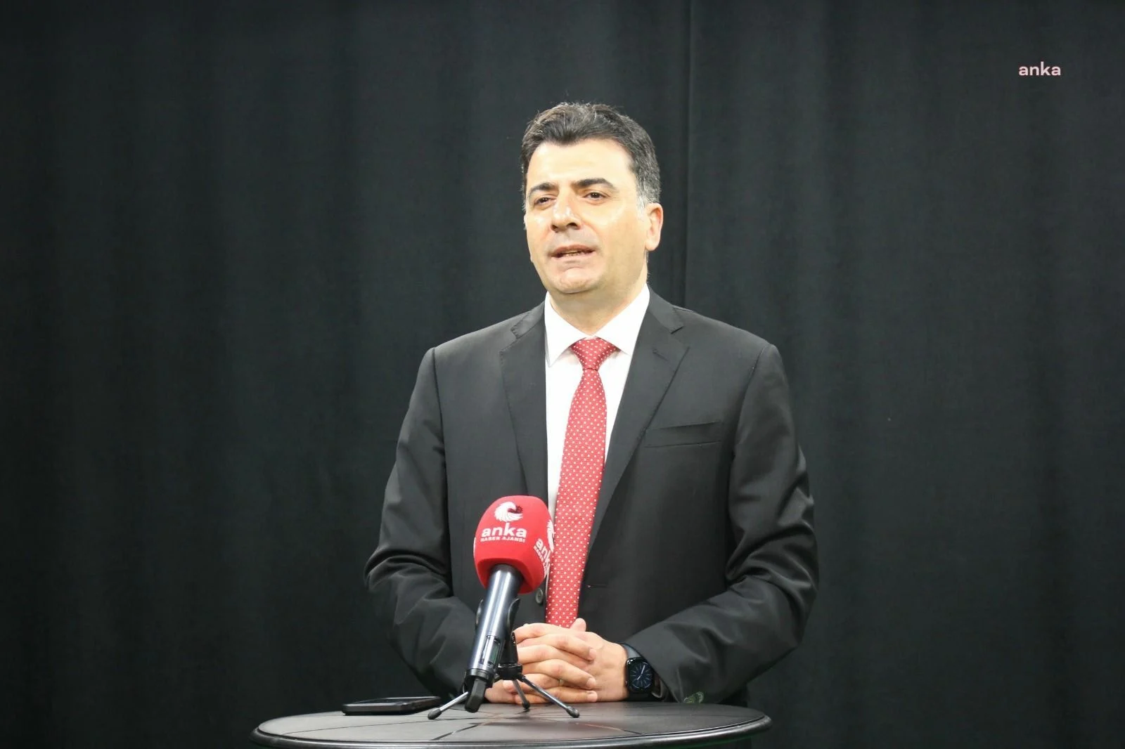 Zeynel Emre: Bizde yangınlar izleniyor, dünyada ise bilimle önleniyor haberi